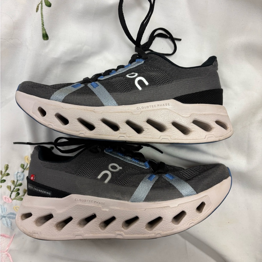 On Cloud Running Cloudeclipse Black Frost Sneaker… - image 1